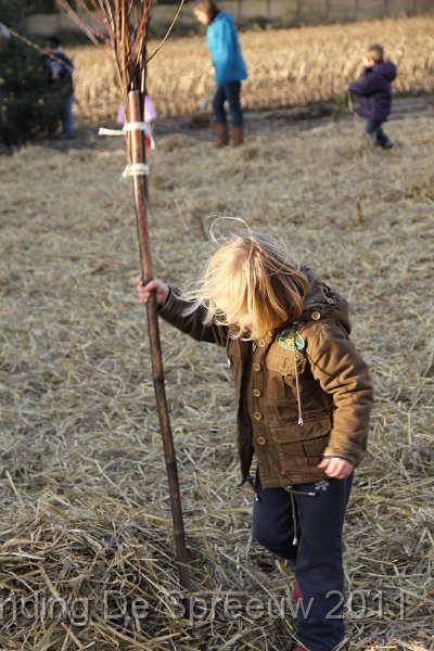 IMG_0241.JPG - drie maal bonken op de grond en dan een toverspreuk...